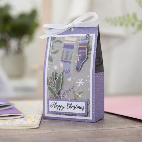 Create a papercraft Christmas gift bag