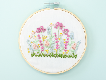 Kit Make Your Own Embroidered Decoration - Violet Studios