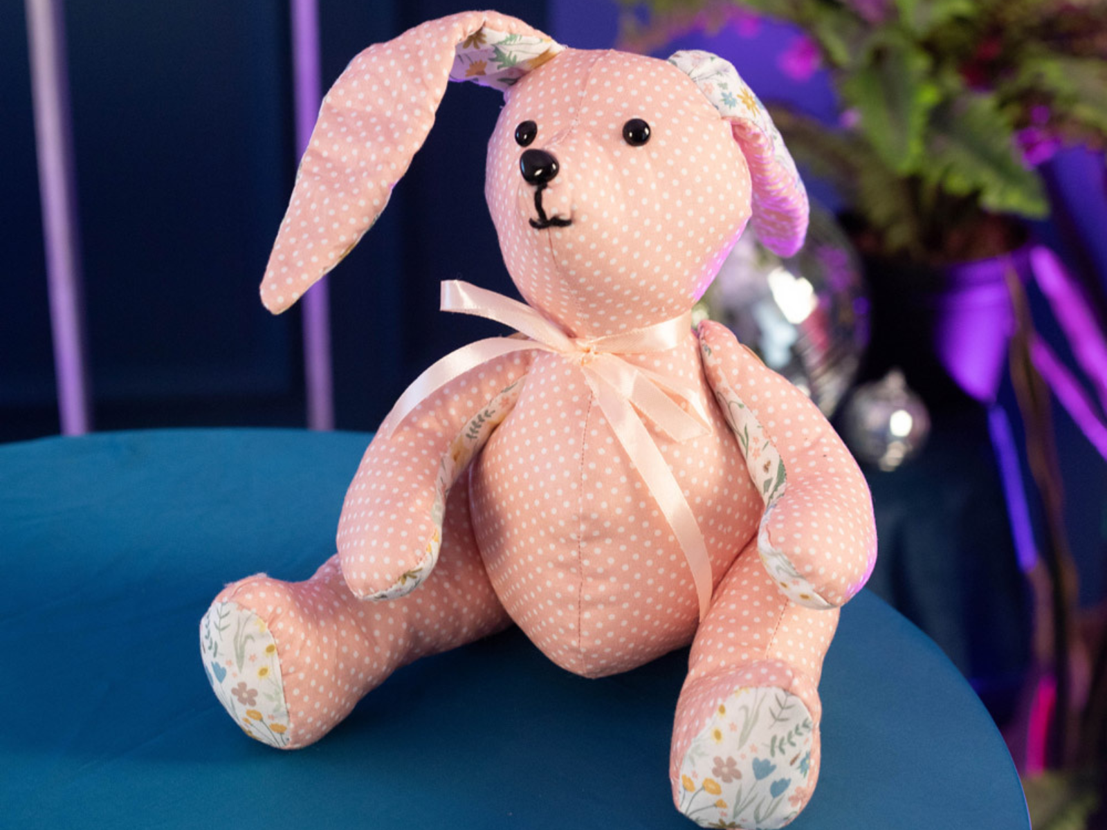 Threaders - Floral Bunny Teddy Bear Kit